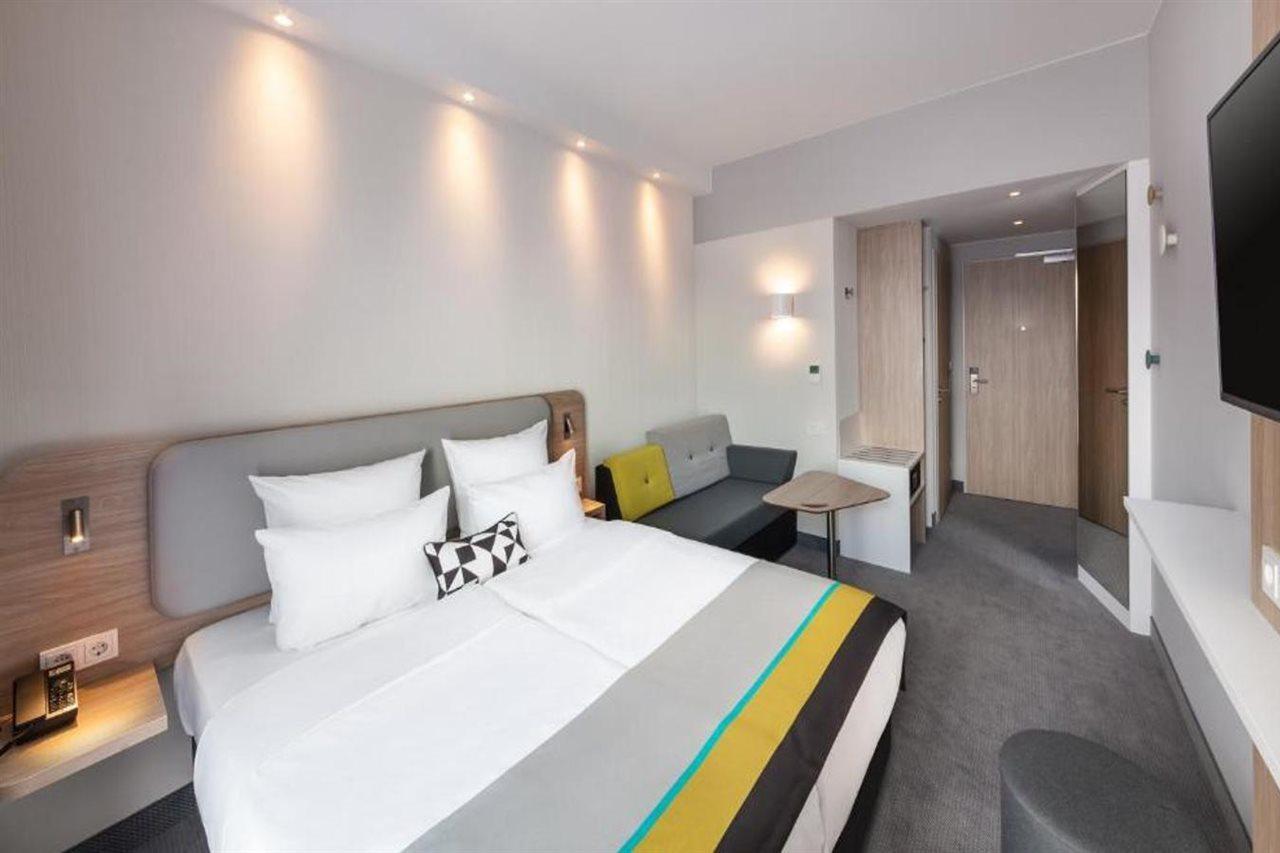 Express - East By Ihg Hotel 3*