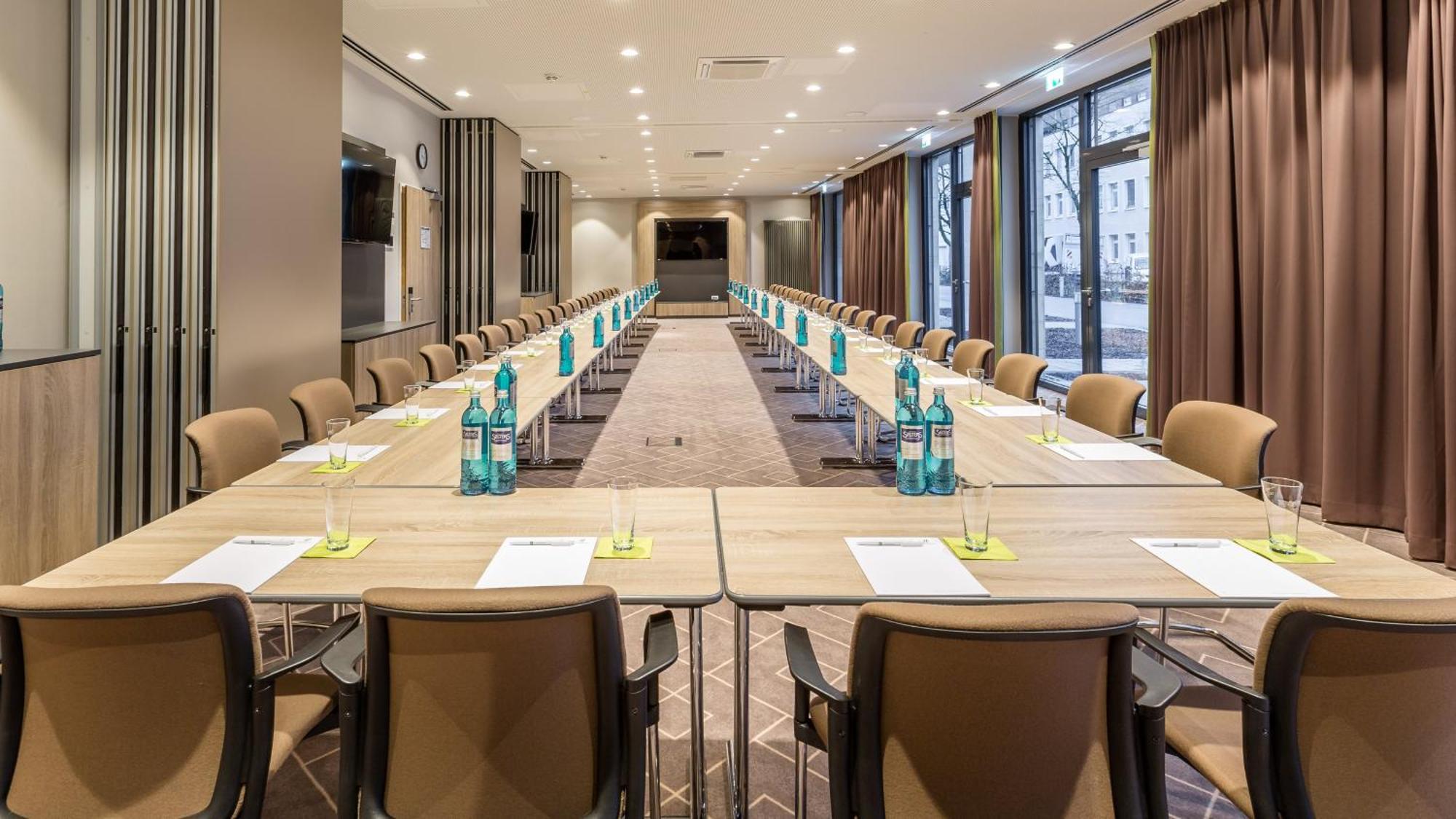 Hotel Express - East By Ihg
